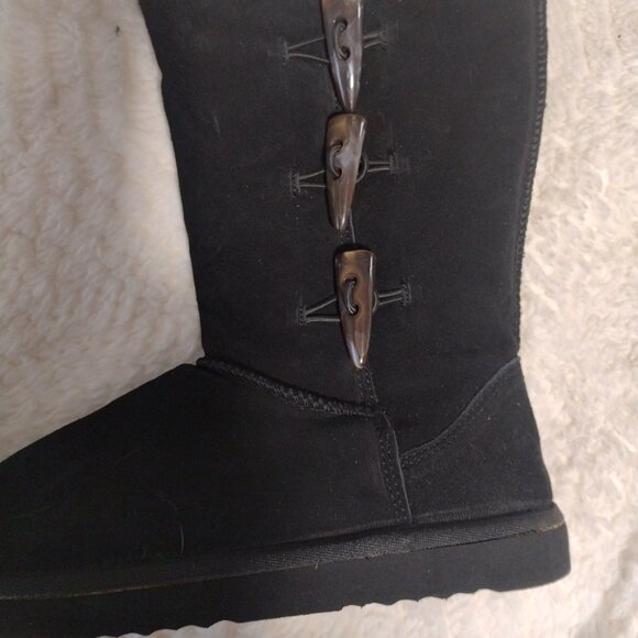 Brand new in the box very cute boots - Picture 3 of 3